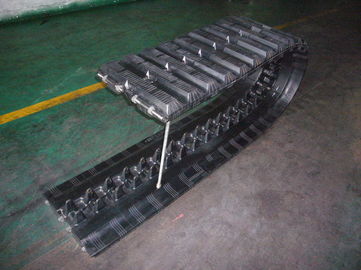 Thiết bị hạng nặng Đường cao su được phân đoạn 450x110 wtih Chiều dài linh hoạt cho xe quân sự